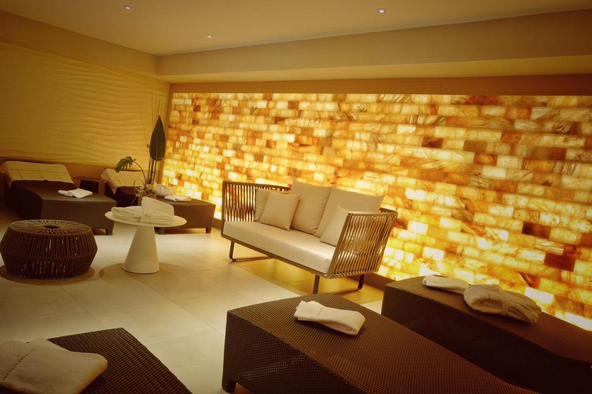 Ein Sitzbereich in der Unterkunft Der Öschberghof - Die 101 besten Hotels