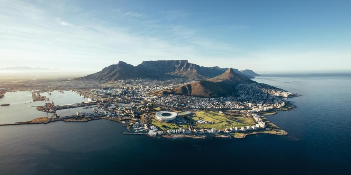 Mouille Point Apartments - Housity