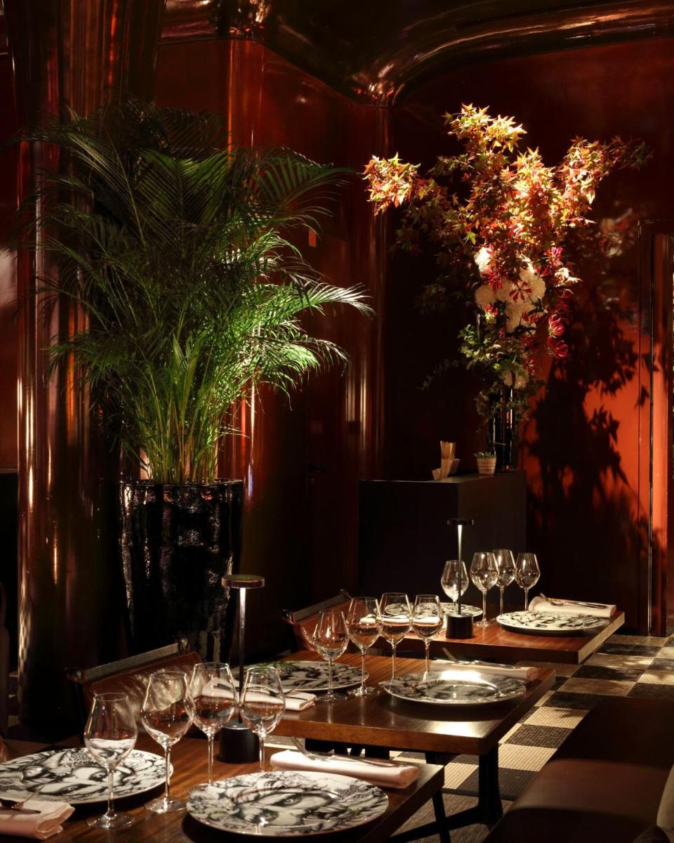 Restaurant ou autre lieu de restauration dans l'établissement Hotel Les Bains Paris