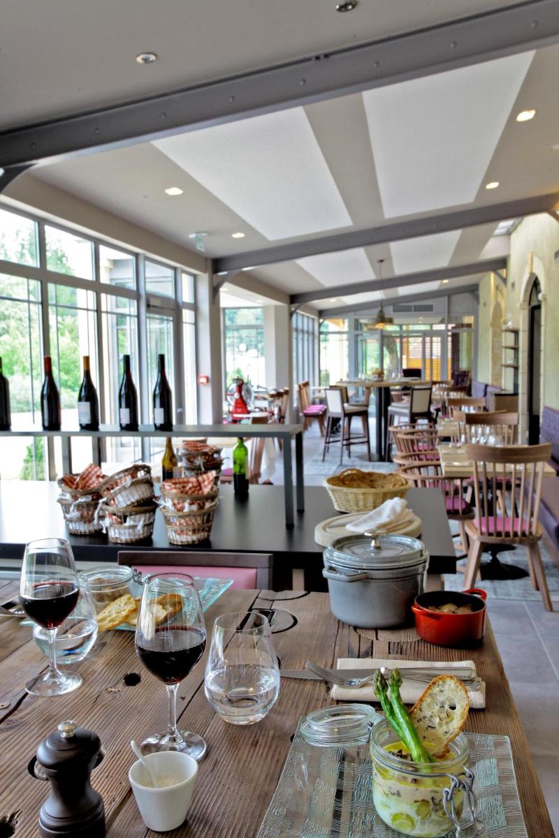Nourriture dans l'hôtel ou à proximité
