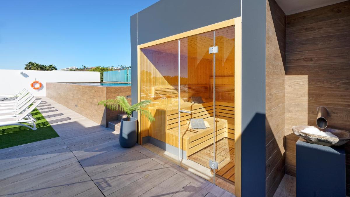 Un balcón o terraza de Club Maspalomas Suites & Spa - Adults Only
