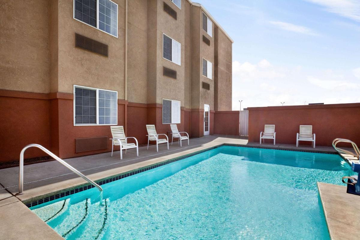 Microtel Inn & Suites Lodi - Housity