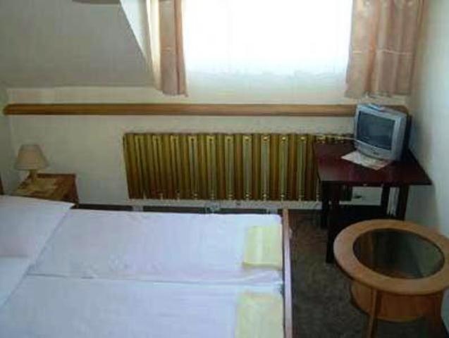 U Joanny - Housity