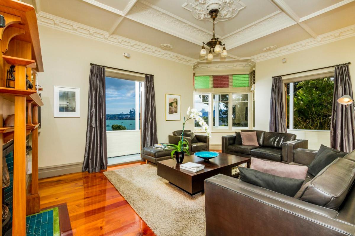 Devonport Harbour View - Housity