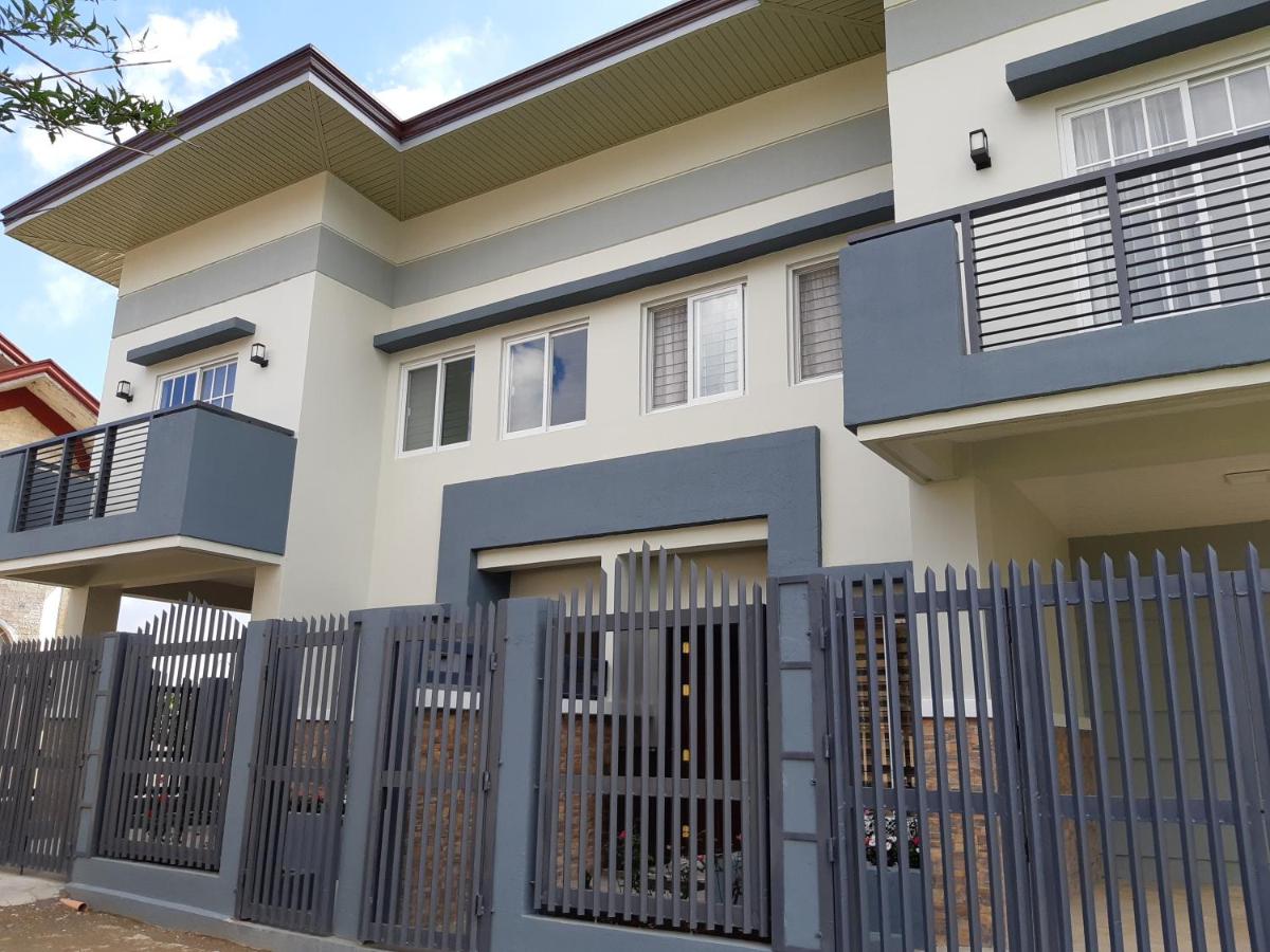 Restful 3BR Hillside Duplex House - Housity
