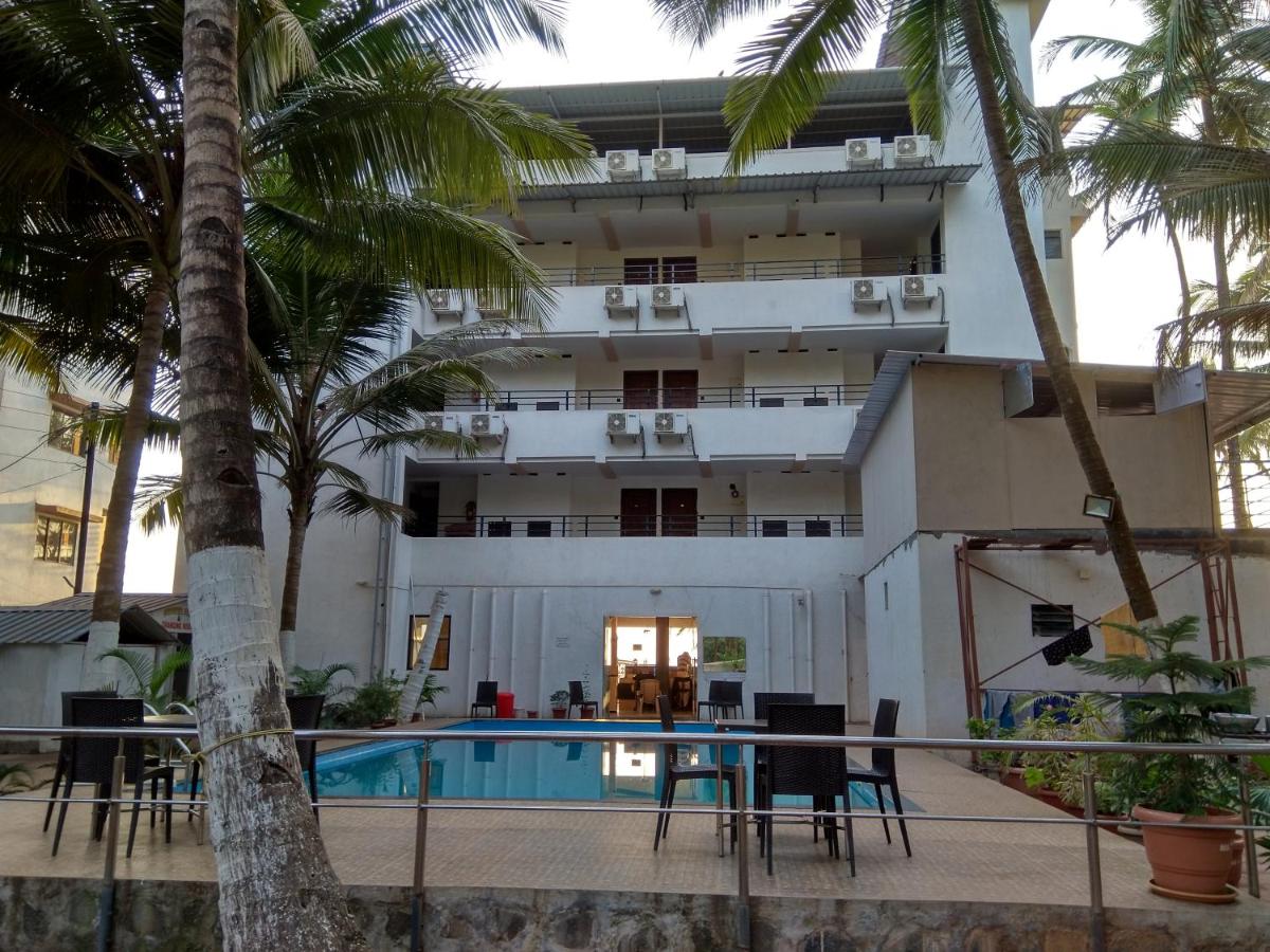 Hotel Murud Marina - Housity