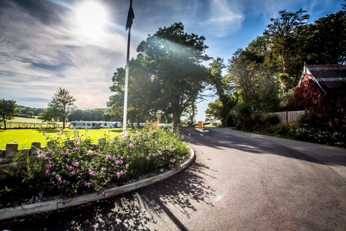 Coed Helen Holiday Park - Housity