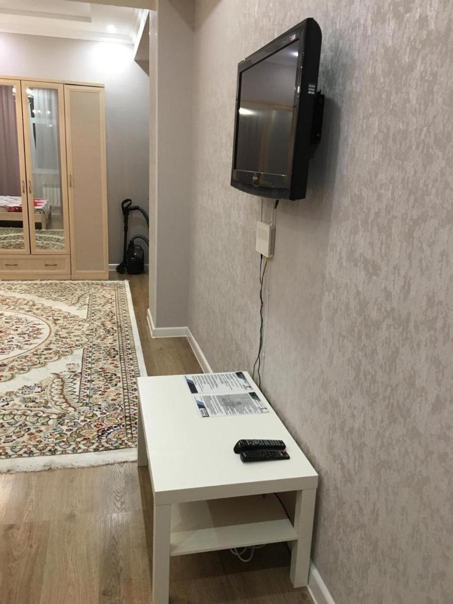 TRILLIONER Apartment 885 - Housity