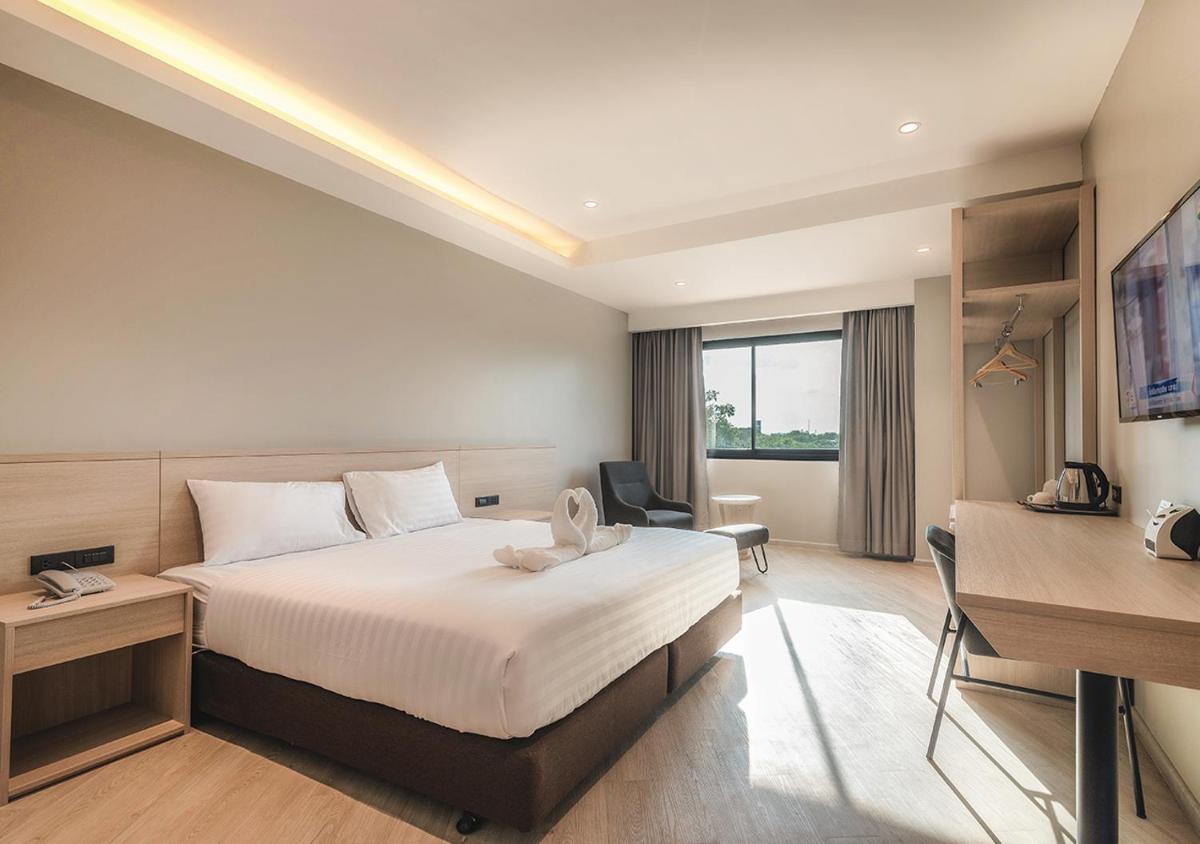 The Rich Hotel - Hizvo