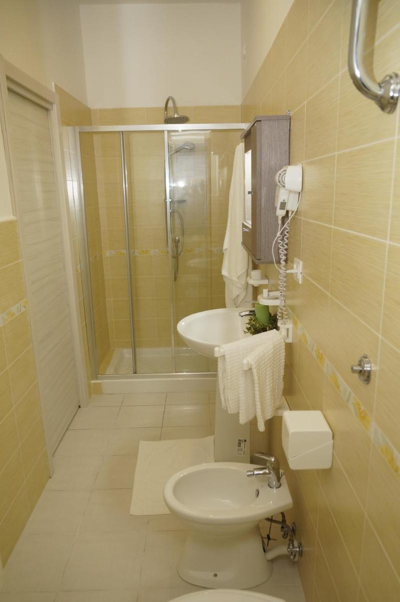 HOTEL VALLEVERDE - Housity