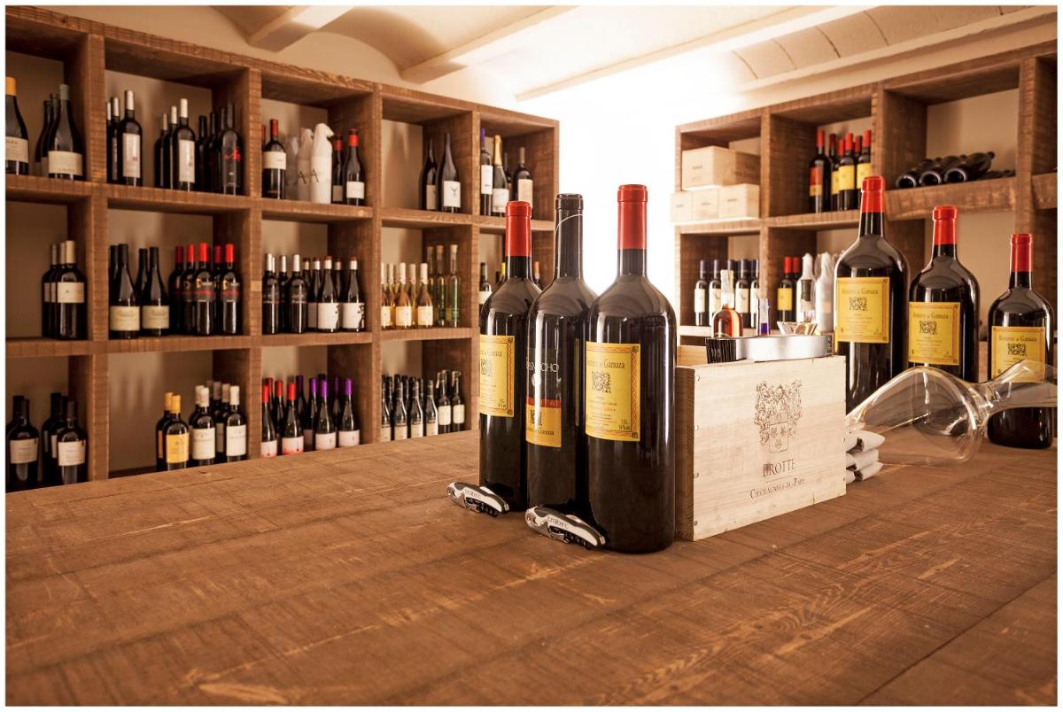 Bebidas en Torralbenc, a Small Luxury Hotel of the World