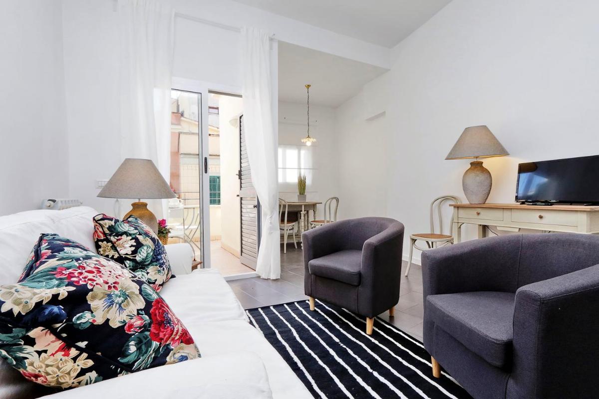 Suitetrails - Monti charming apartment - Rome short let Service