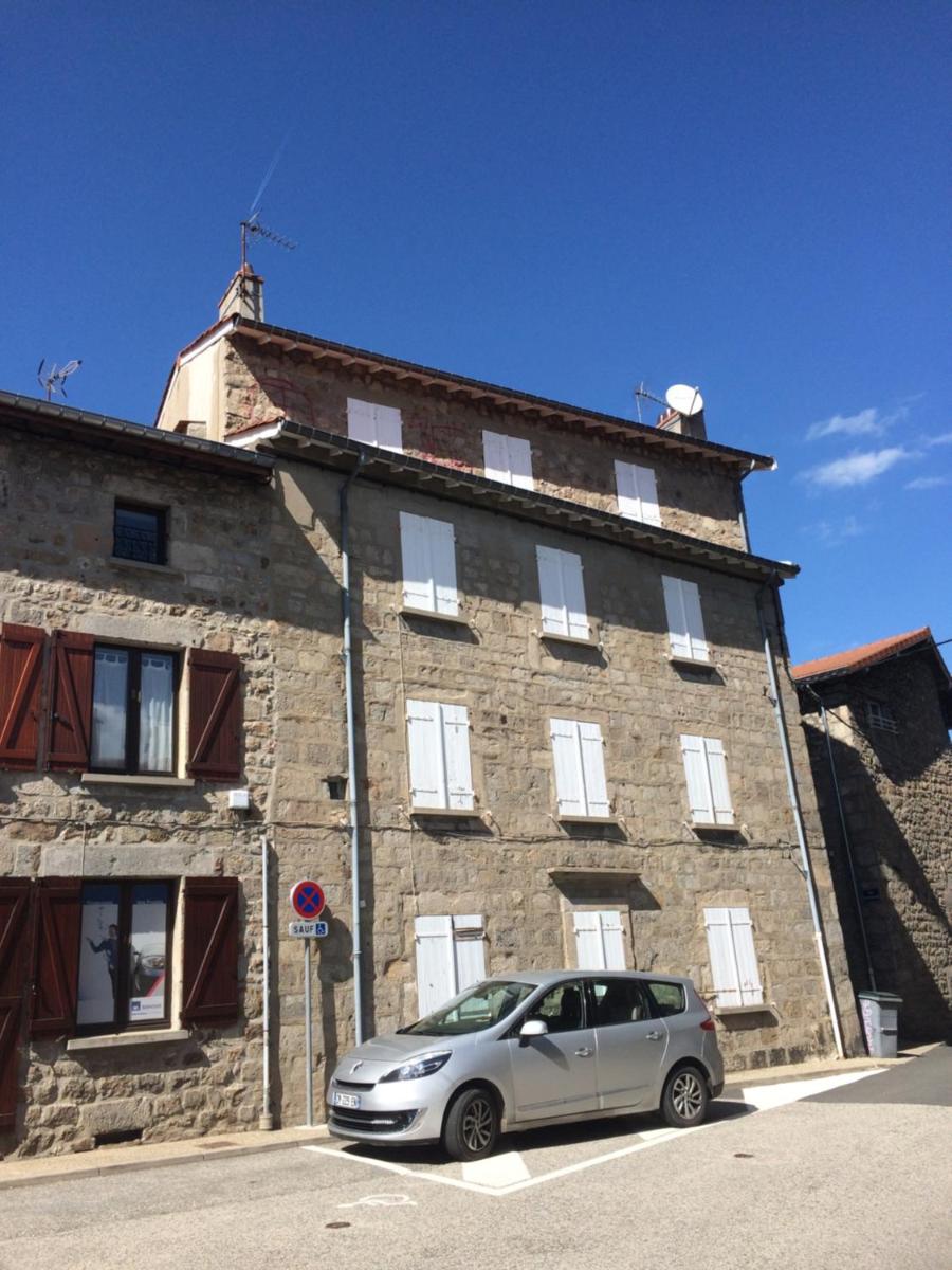 Appartement centre St Genest Malifaux - Housity