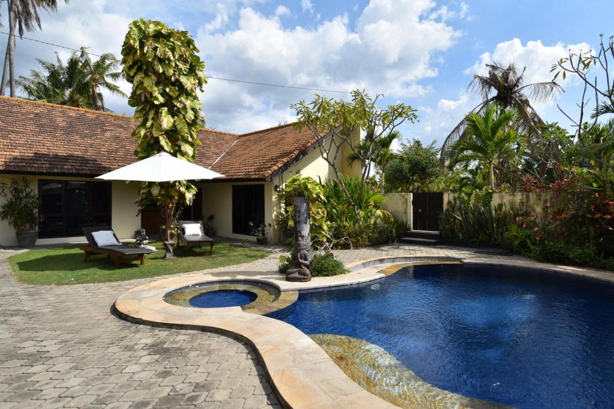 Suitetrails - Villa Ganesha, Banjar Beach, Lovina