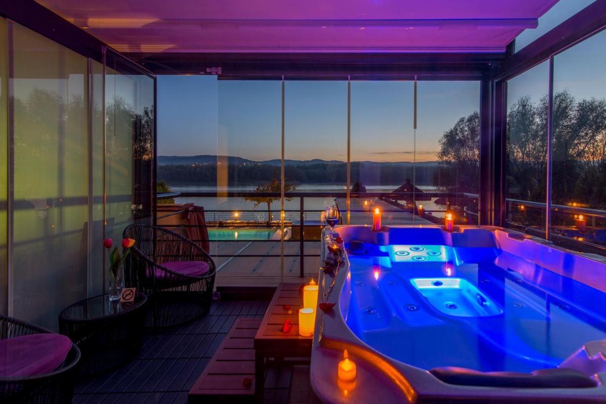 Guest House Panorama Aqualux - Housity