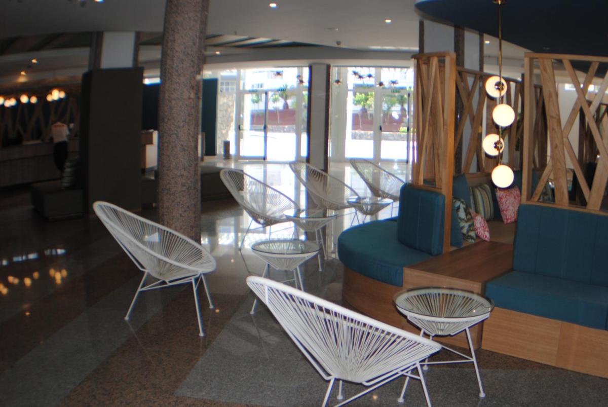 Zona de estar de Gara Suites Golf & Spa