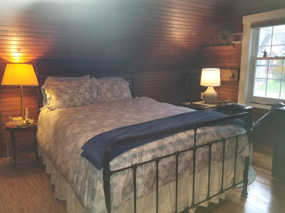 Hallowell Rooming House - Housity