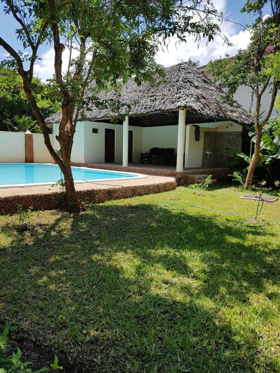Villa LeoMar Diani Beach - Hizvo