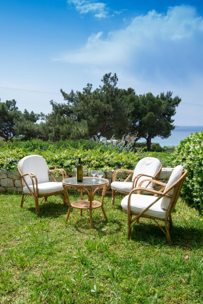 BEACH HOUSE NEAR ATHENS - Housity
