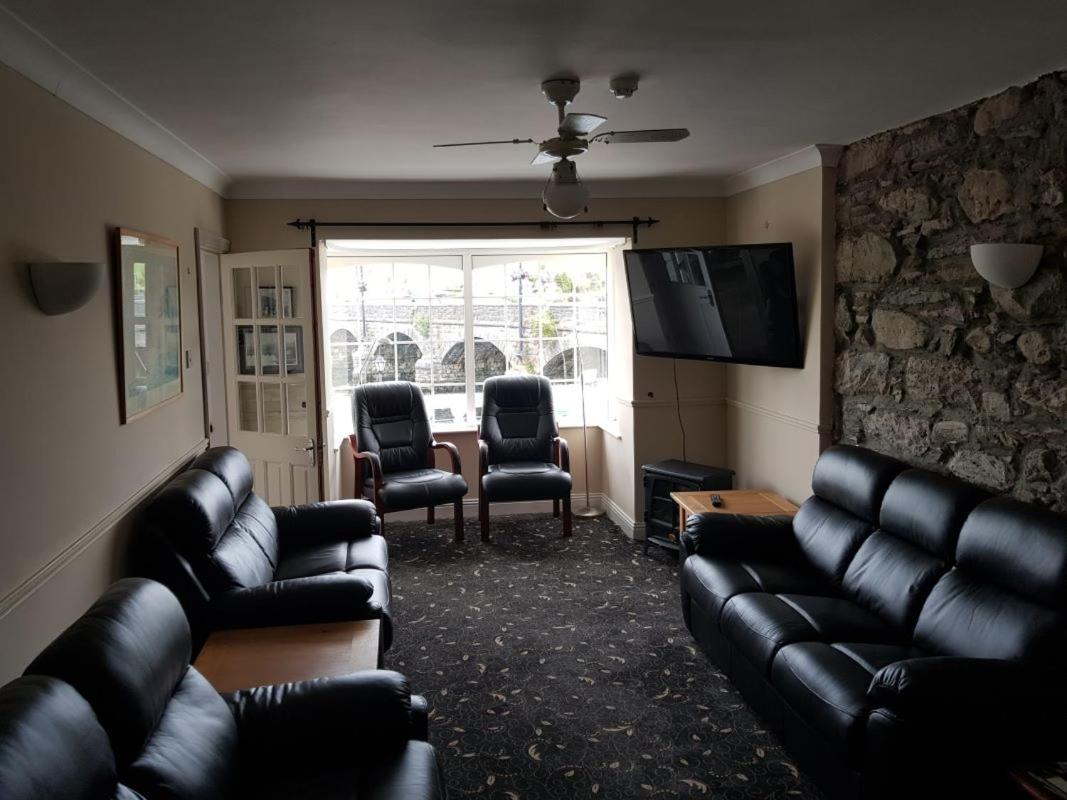 The Rivers Edge Guest House - Housity