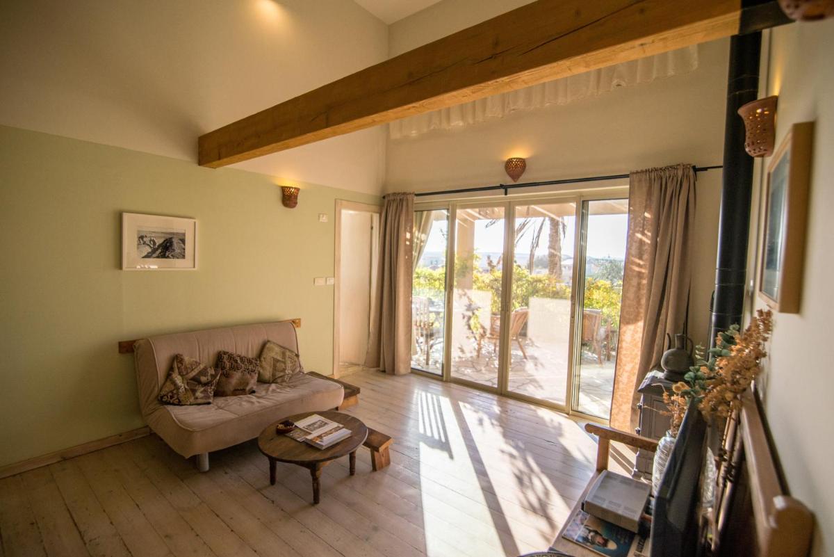 Desert Home - Housity