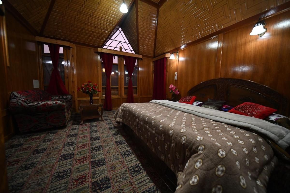Goona palace houseboats - Housity