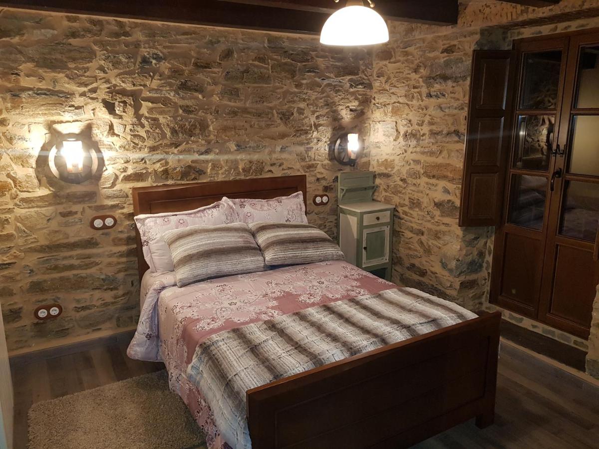 Apartamentos Rurales Casa Carmen - Housity