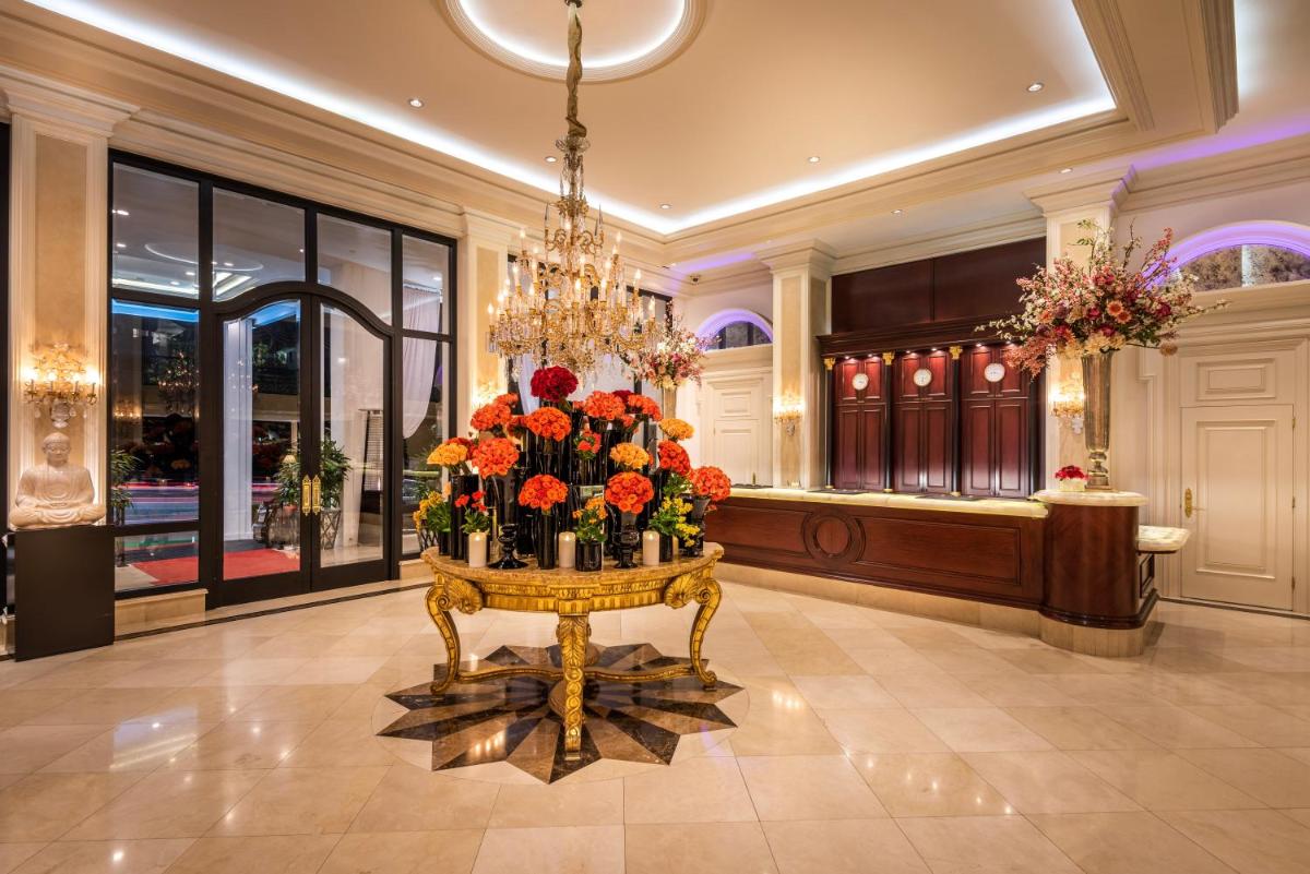 Beverly Hills Plaza Hotel & Spa - Housity