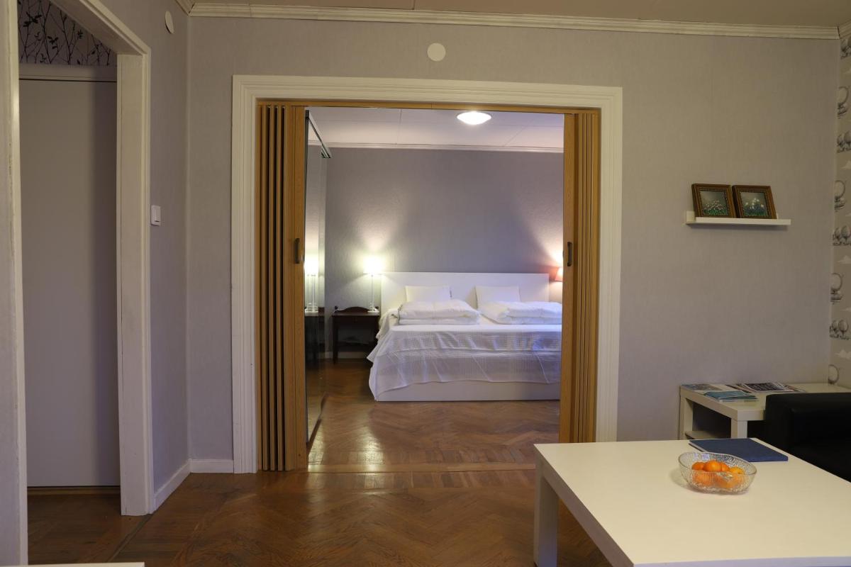 Suitetrails - Entire Villa HomelyComfort, Laxå