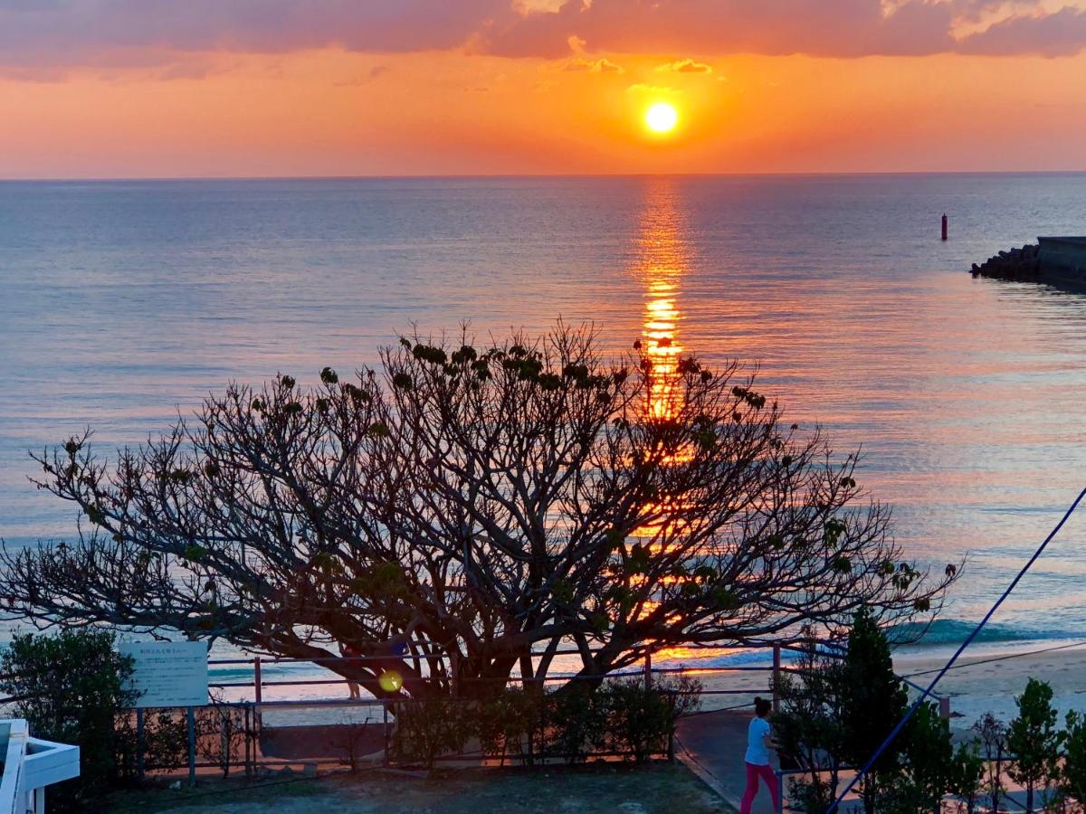 Beach House Yomitan - Housity