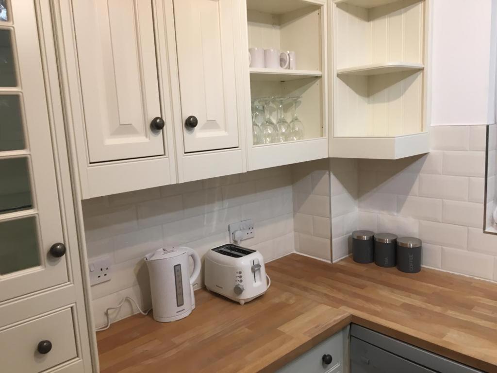 2 Bedroom Apartment Primrose Hill - Housity