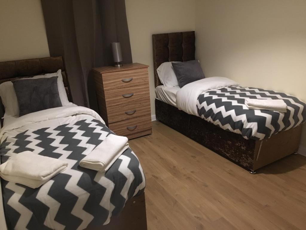 2 Bedroom Apartment Primrose Hill - Housity