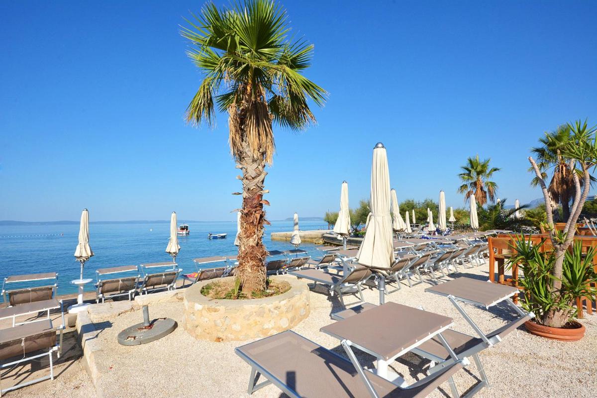 Hotel Jona - Housity