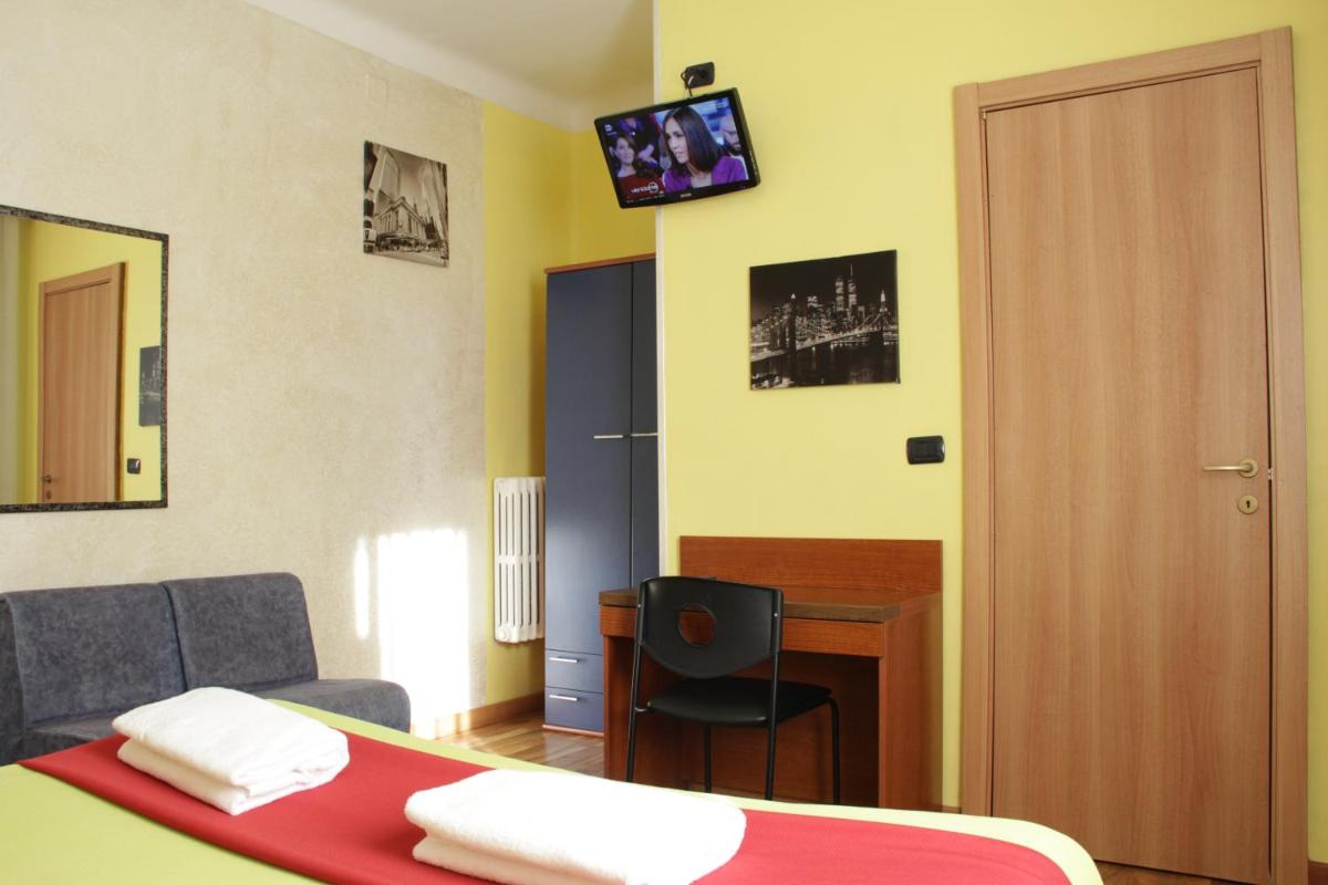 Hotel America - Housity