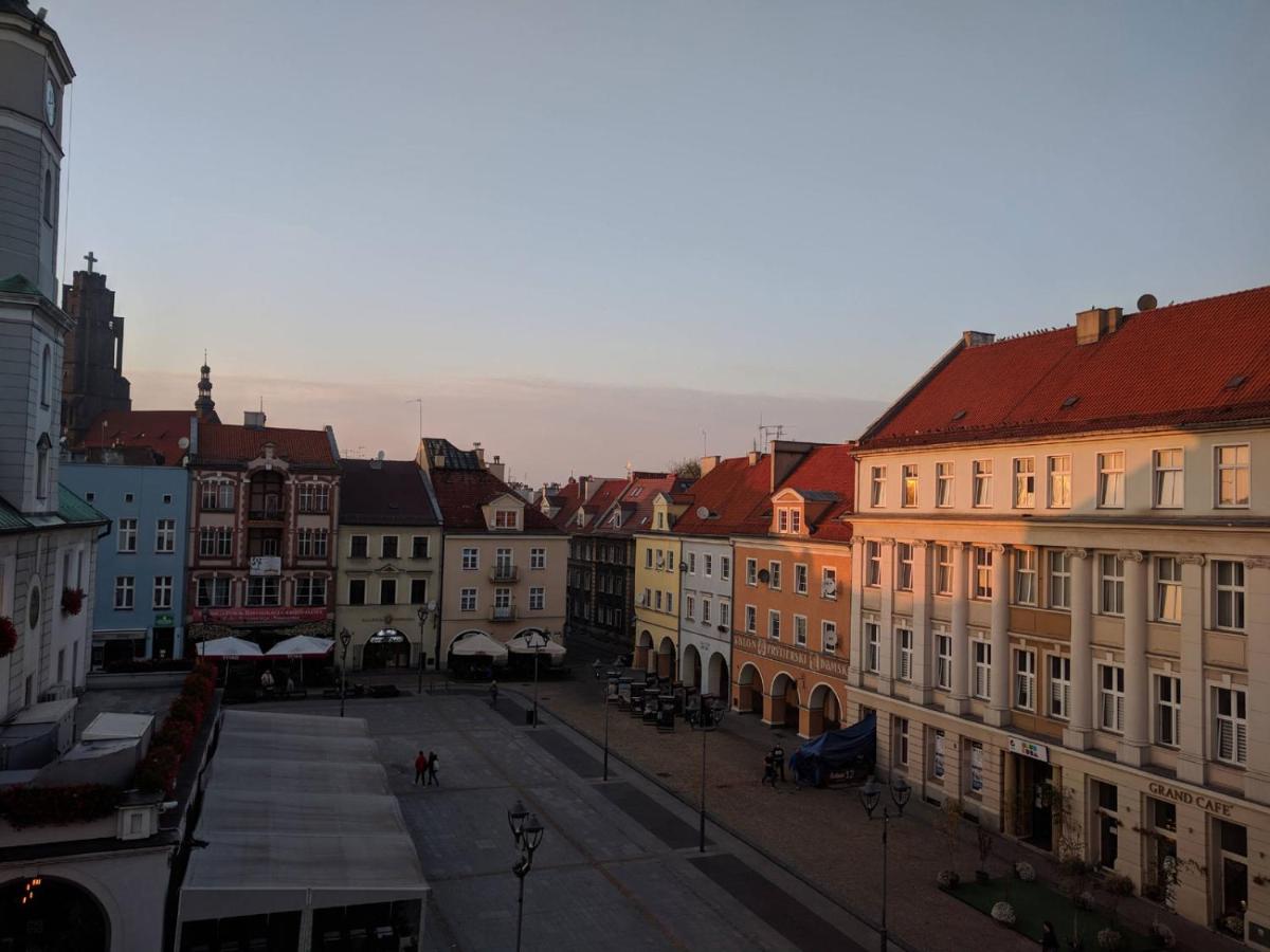 Apartament Z Widokiem Na Rynek - Housity