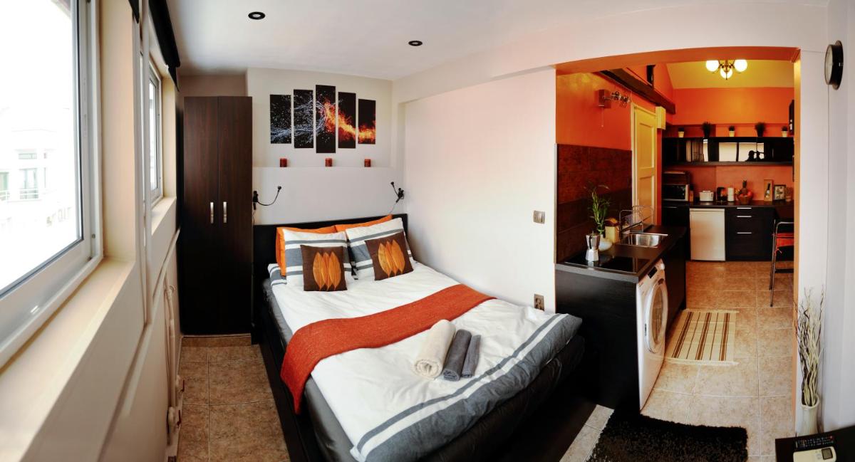 Studio 5 Corners - Housity