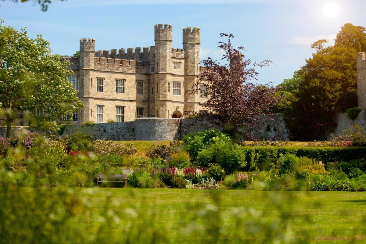 Leeds Castle Knights Glamping - Housity