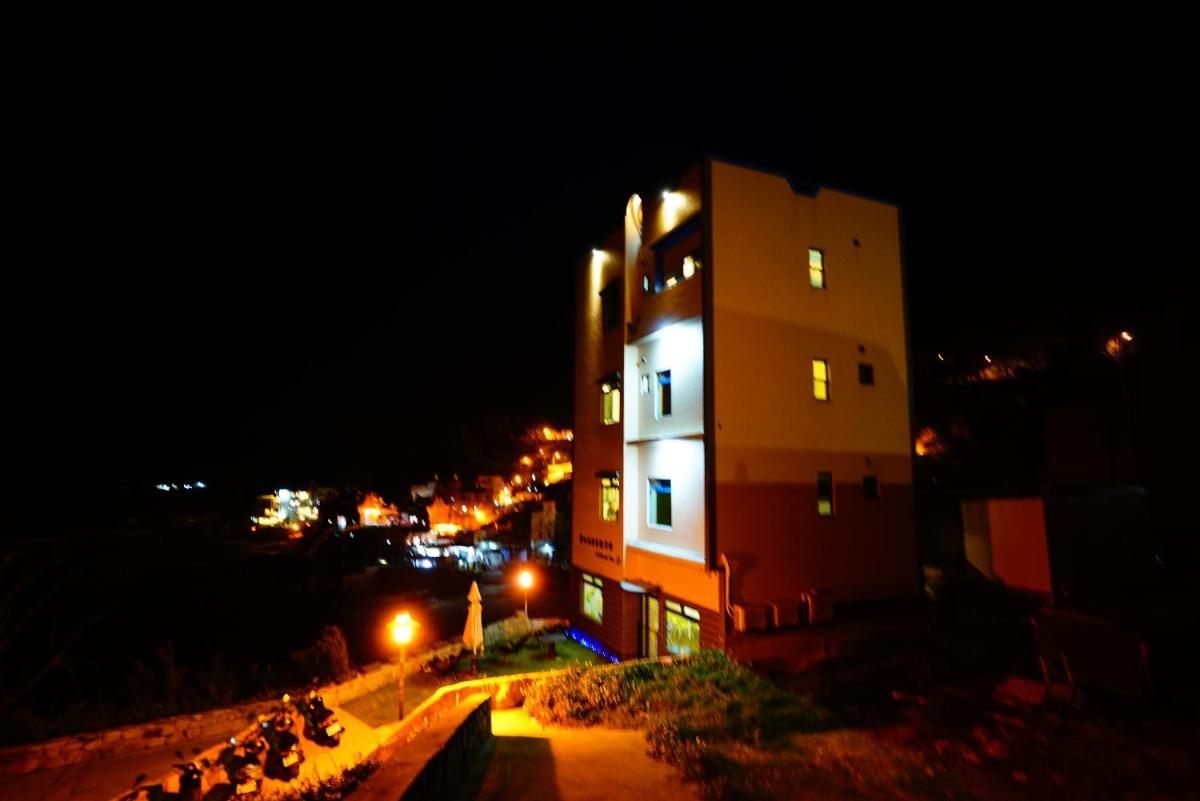 B&B of Blueshine - Housity