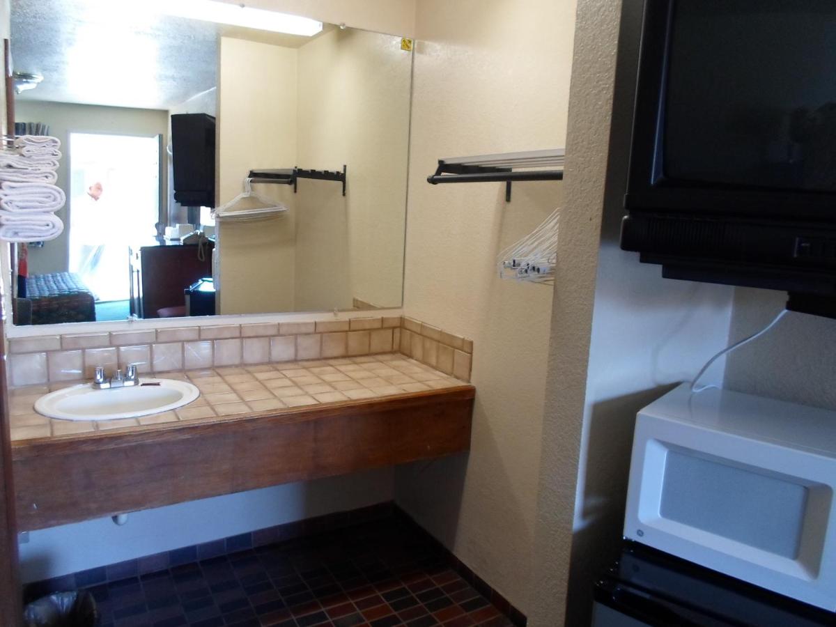 Budget Inn Morgan Hill - Housity