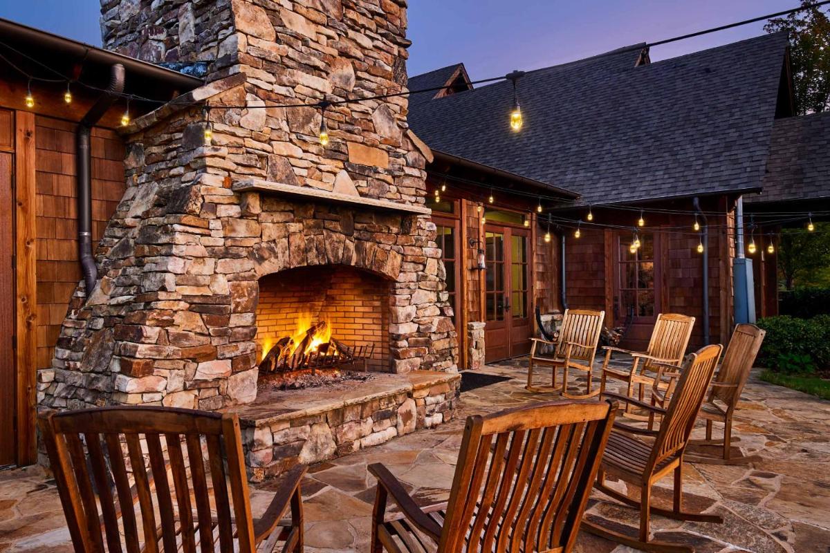 Foxhall Resort - Housity