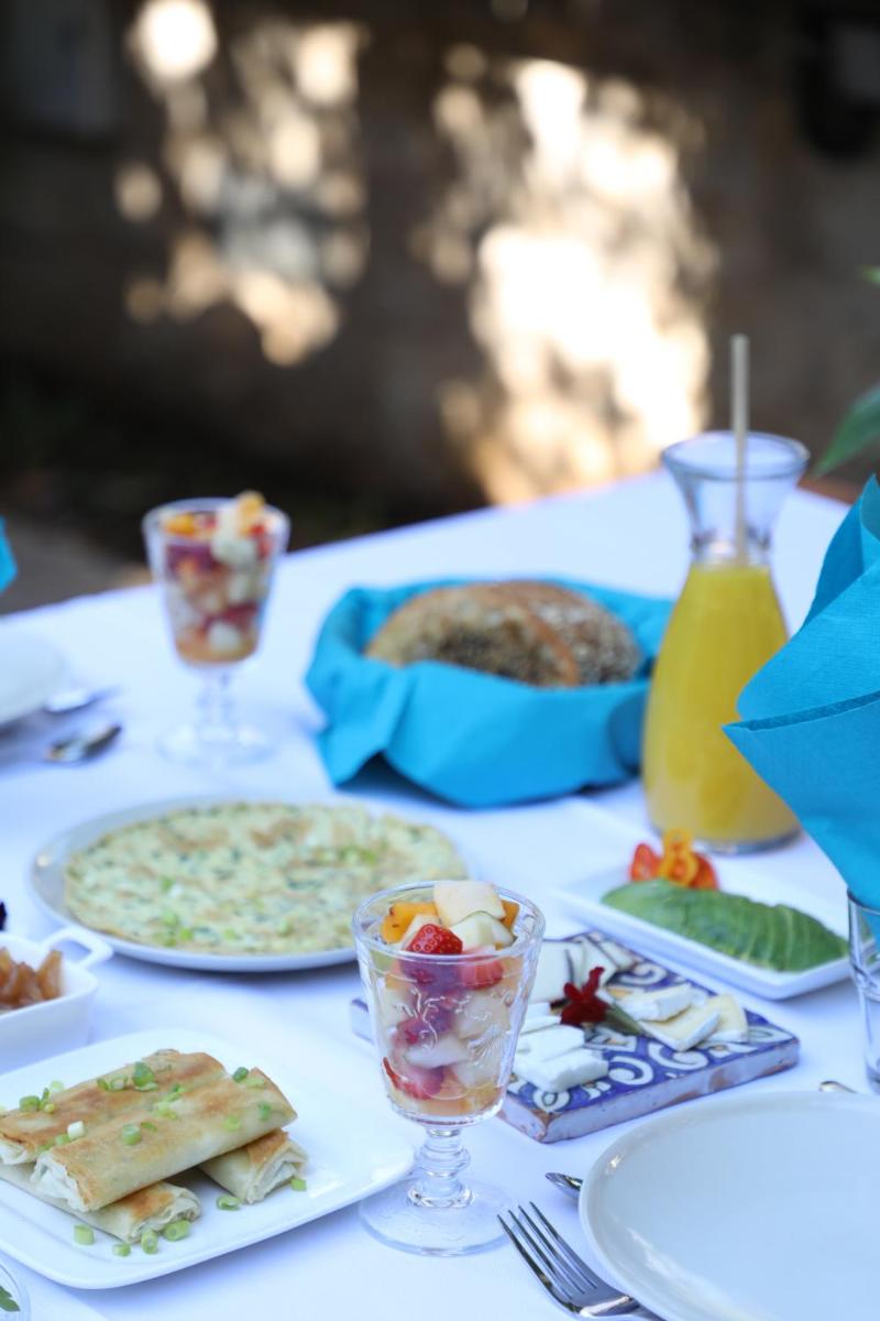 Shulamit Yard - Housity