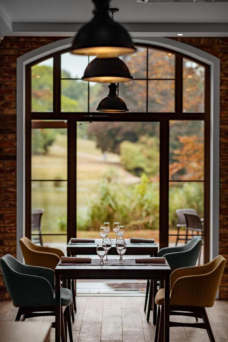 Grand Park Hotel - Hizvo