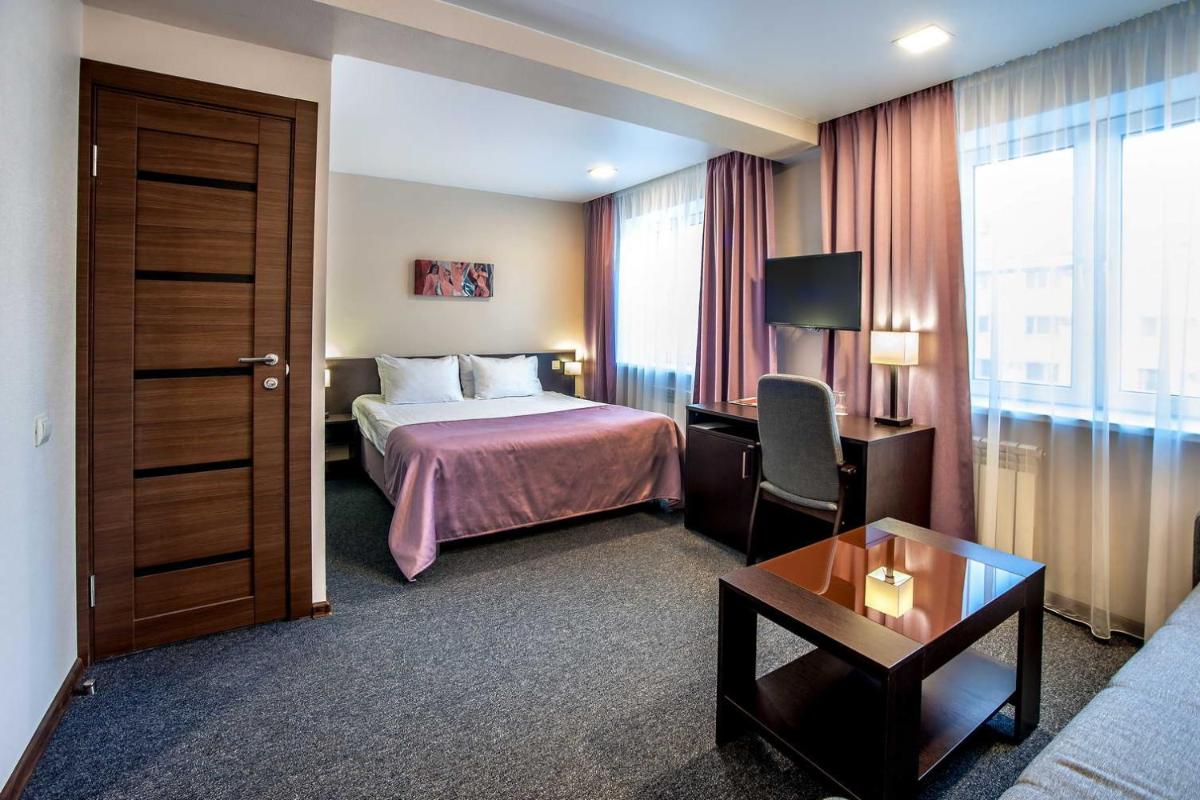 Russ Hotel - Housity