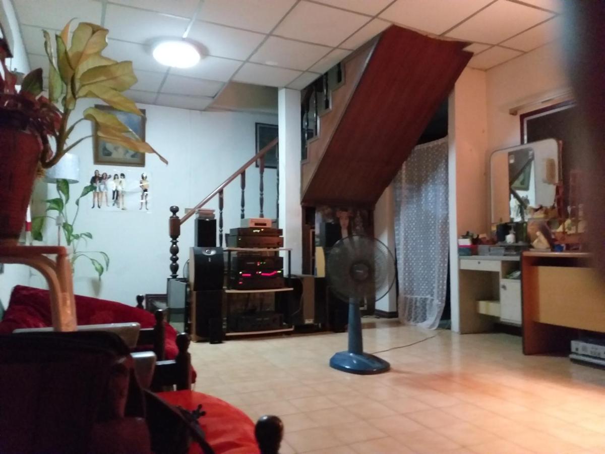 Srikrung Guesthouse - Housity