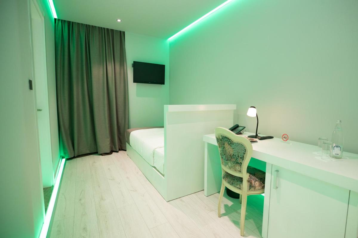 Suitetrails - Metro Hotel Tirana
