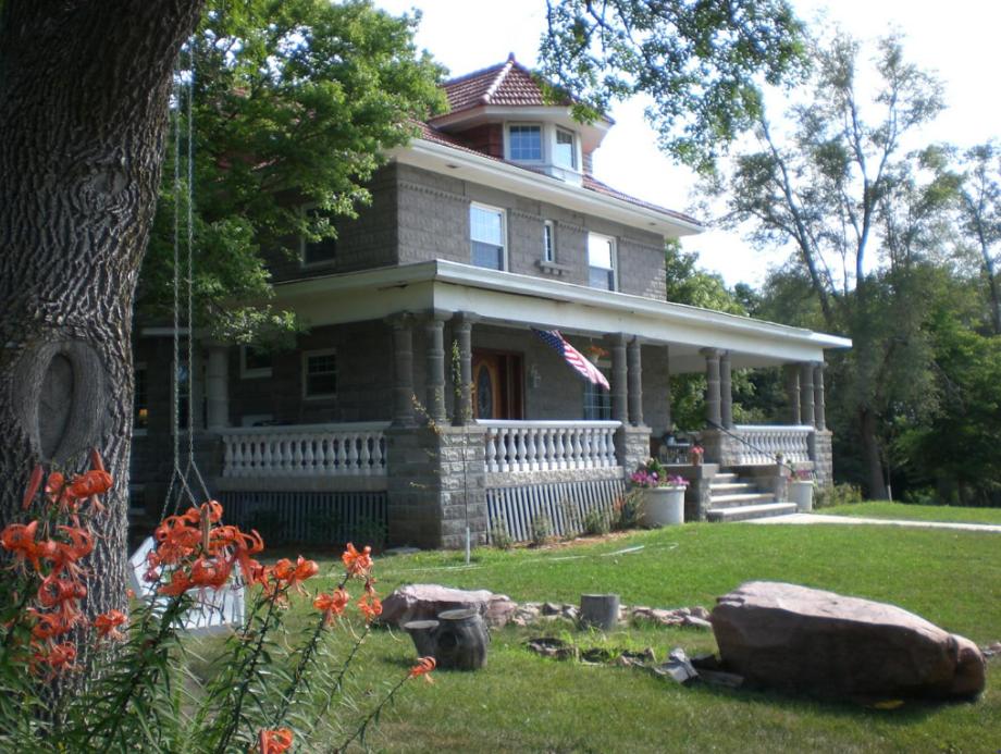 Prairie Creek Inn - Housity