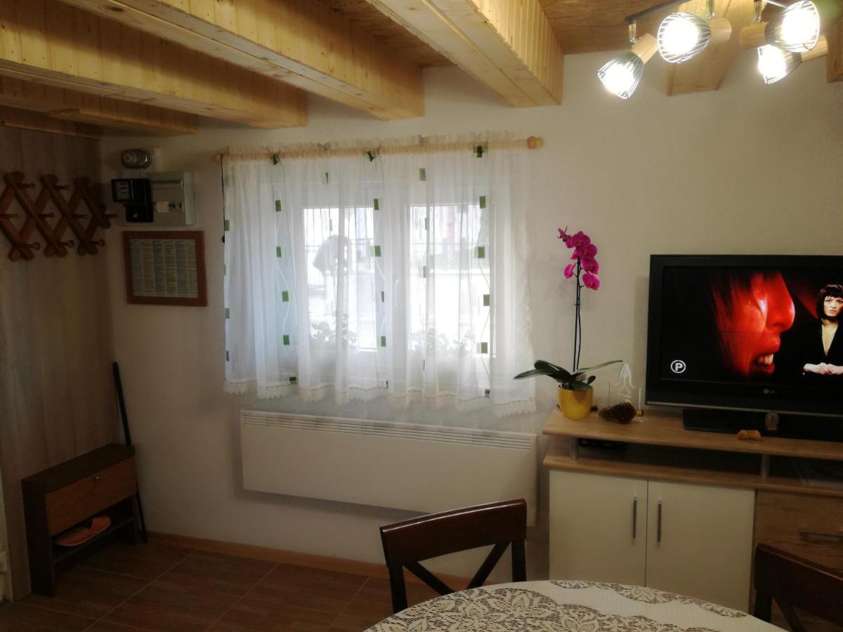 Kuća za odmor "Jasna" (Holiday home "Jasna") - Housity
