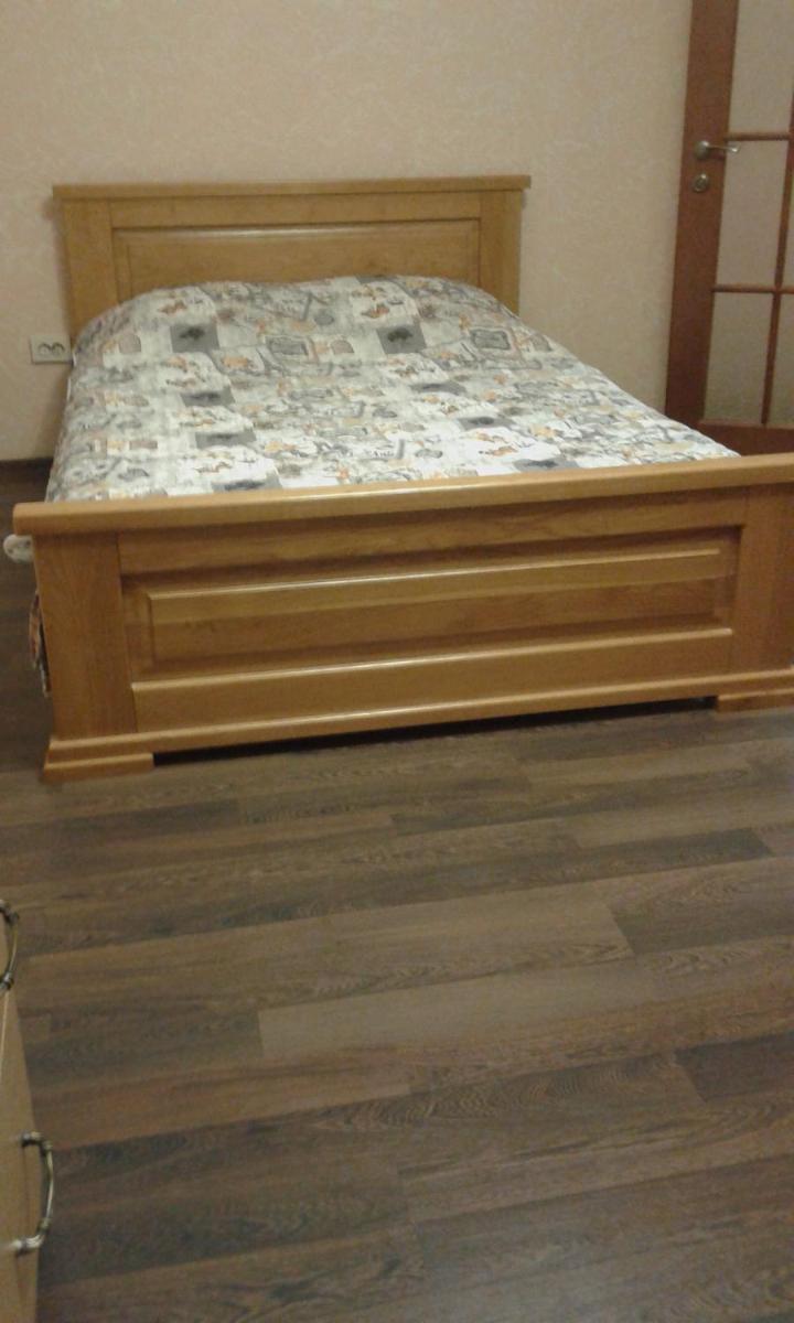 Біля Драматичного театру - Housity