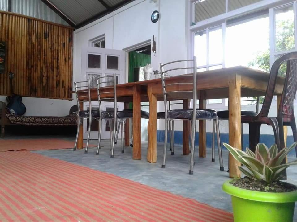 Vamoose Orange Valley Sittong - Housity