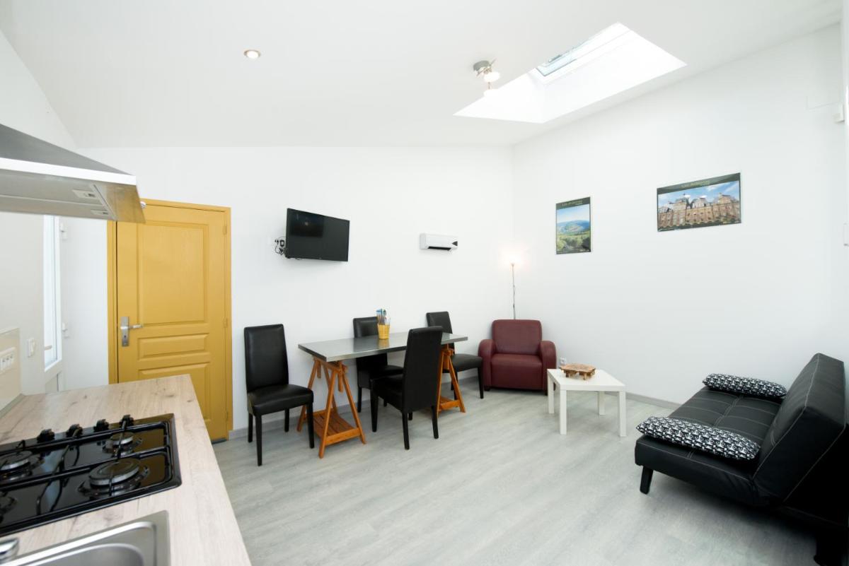 Gîte de vac's et d'affaires à Deville Secteur Monthermé - Ardennes - Housity